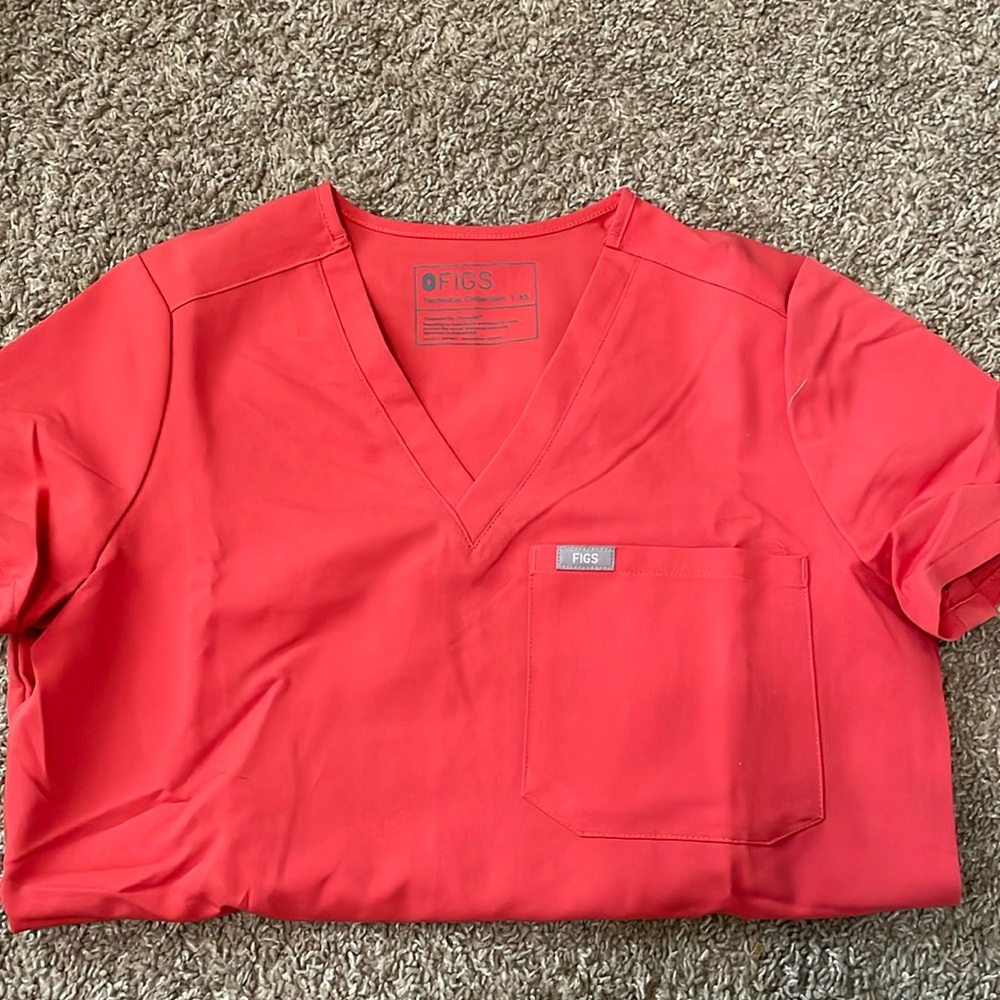Figs one pocket scrub top